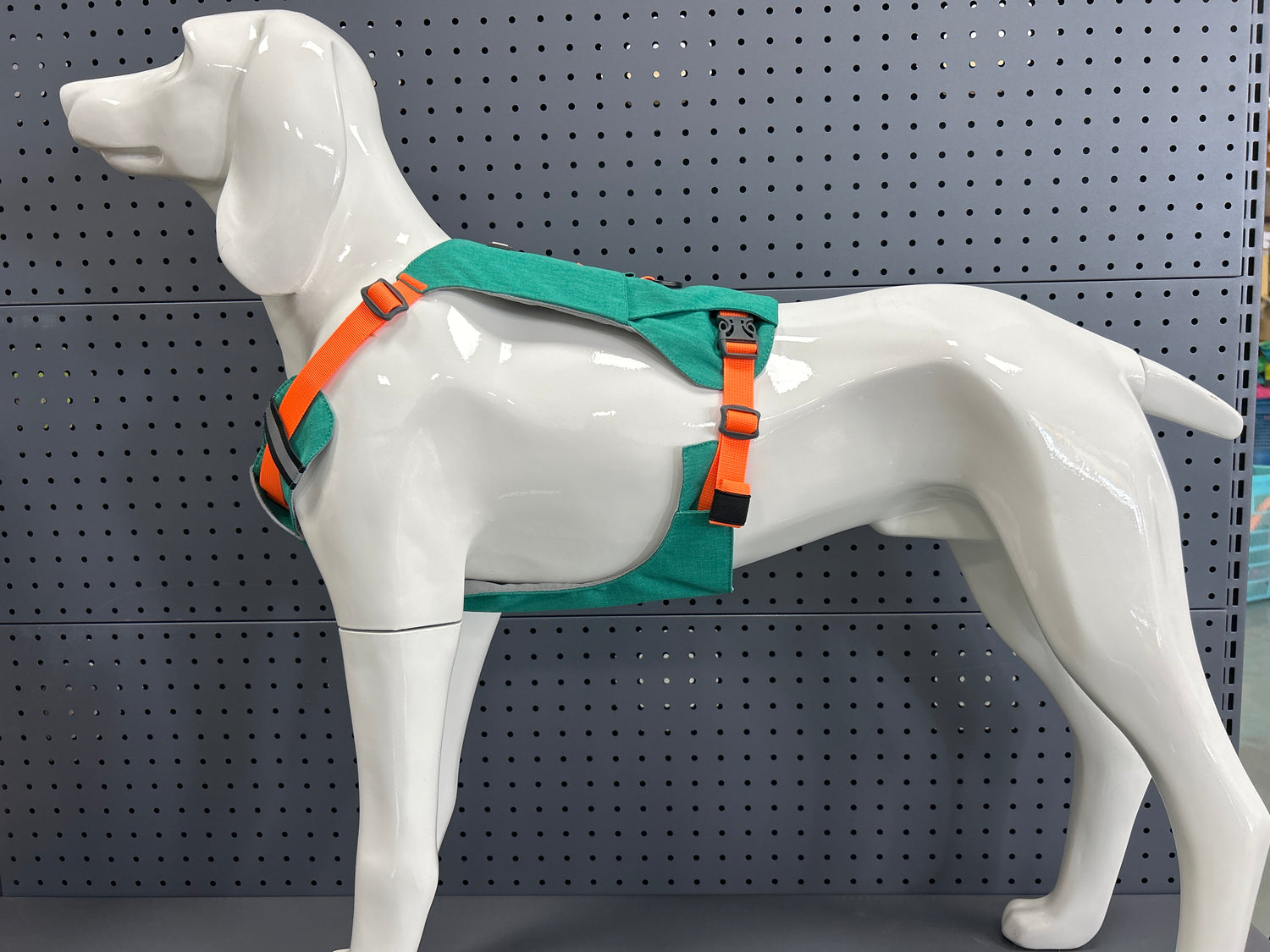 MOUNTAIN TREK HARNESS-GREEN